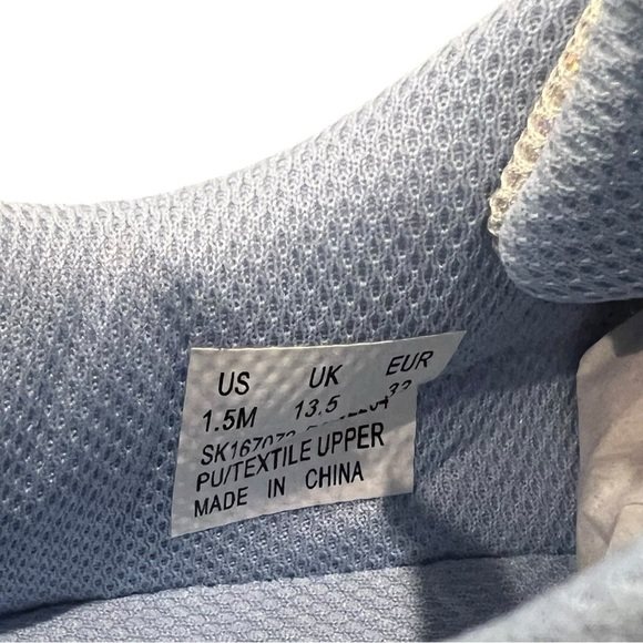 NIB Saucony Wind Little Girl Lace Up Sneakers in Metallic Silver size youth 1.5 - Picture 8 of 8